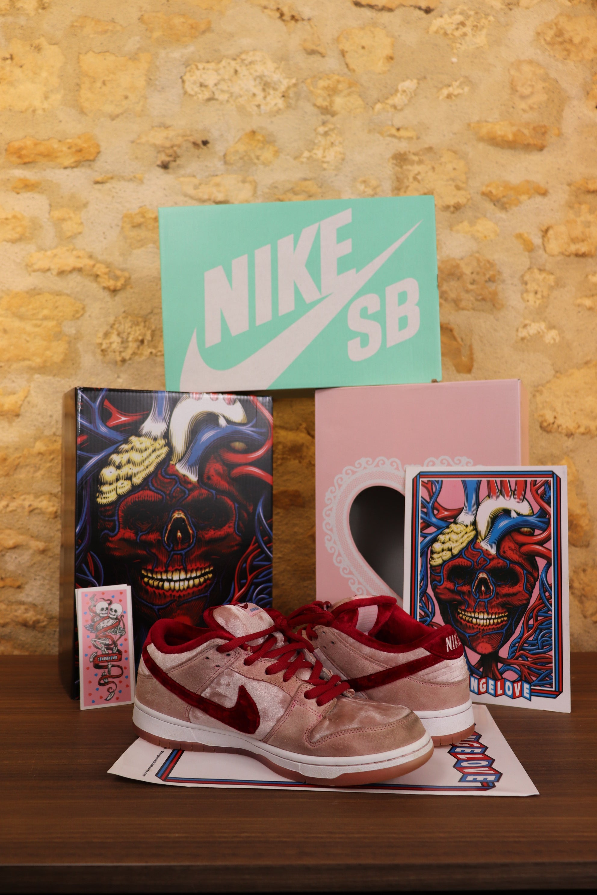 nike sb strangelove special box
