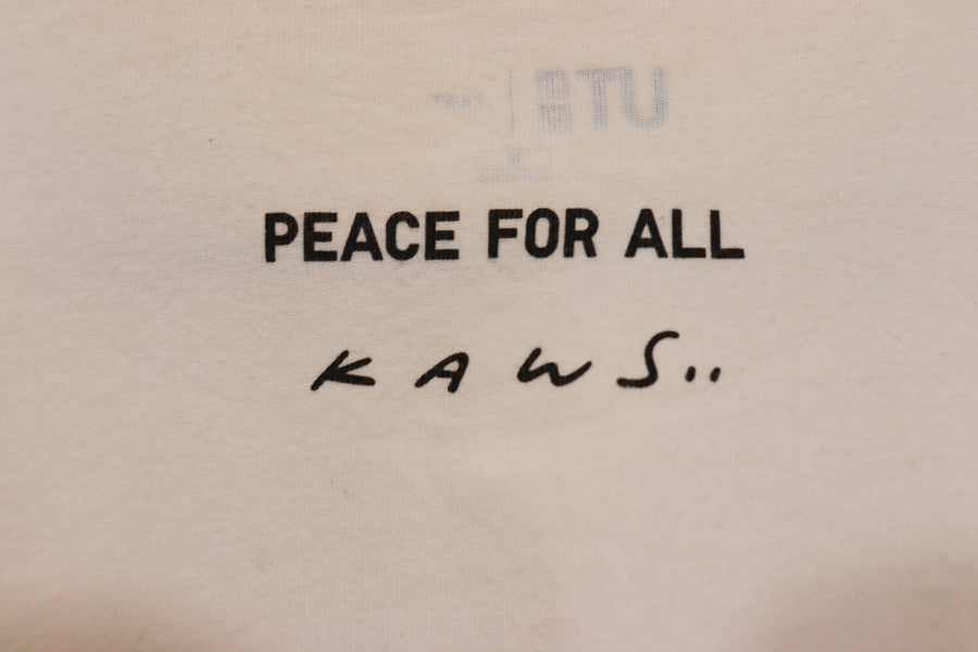 Uniqlo x Kaws T-shirt "Peace for All"