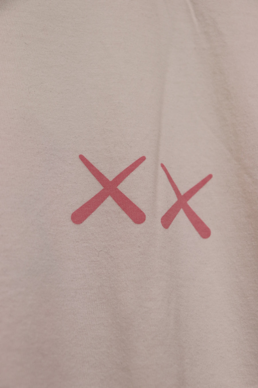 Uniqlo x Kaws T-shirt XX Pink