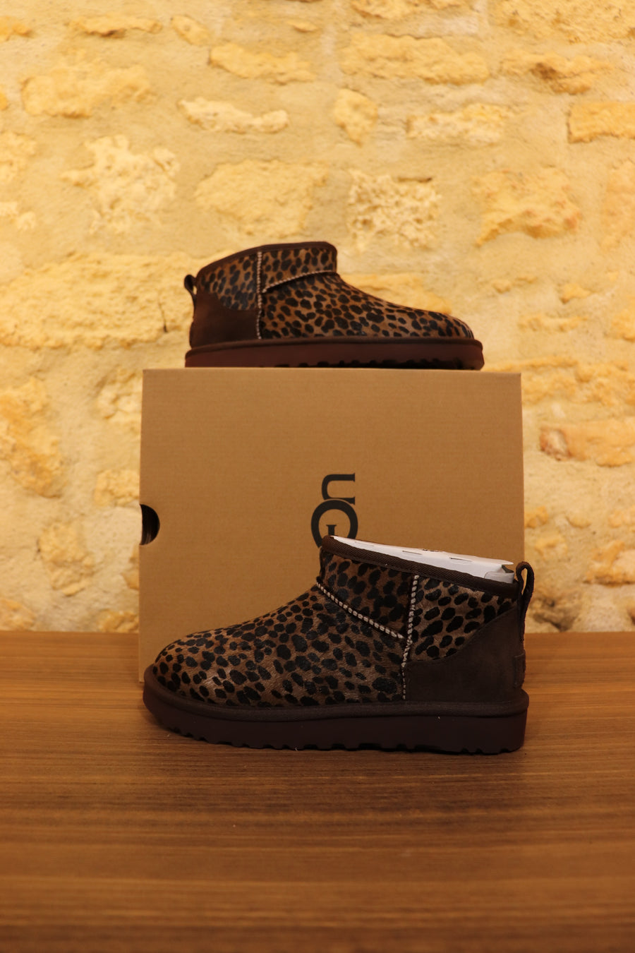 UGG Ultra Mini Classic Caspian