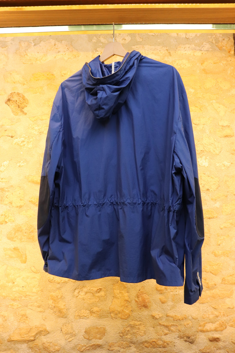 Viscount Arthur Windbreaker