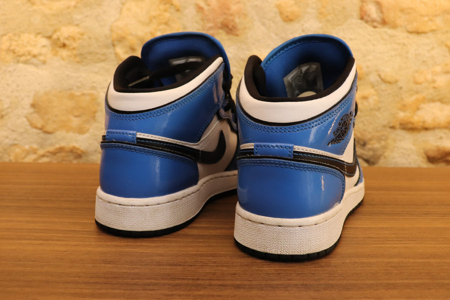 Jordan 1 Signal Blue