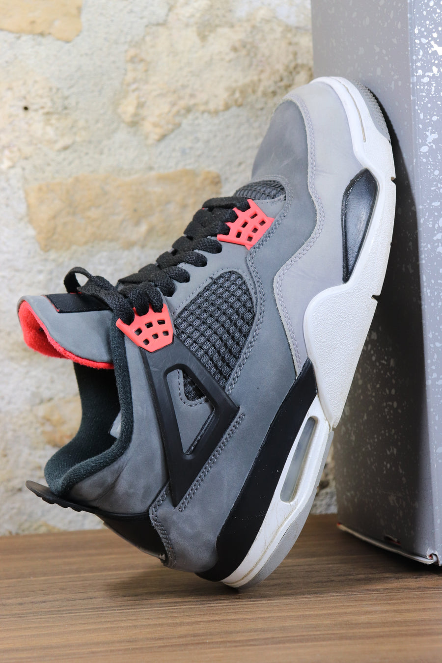 Jordan 4 Infrared (2022)