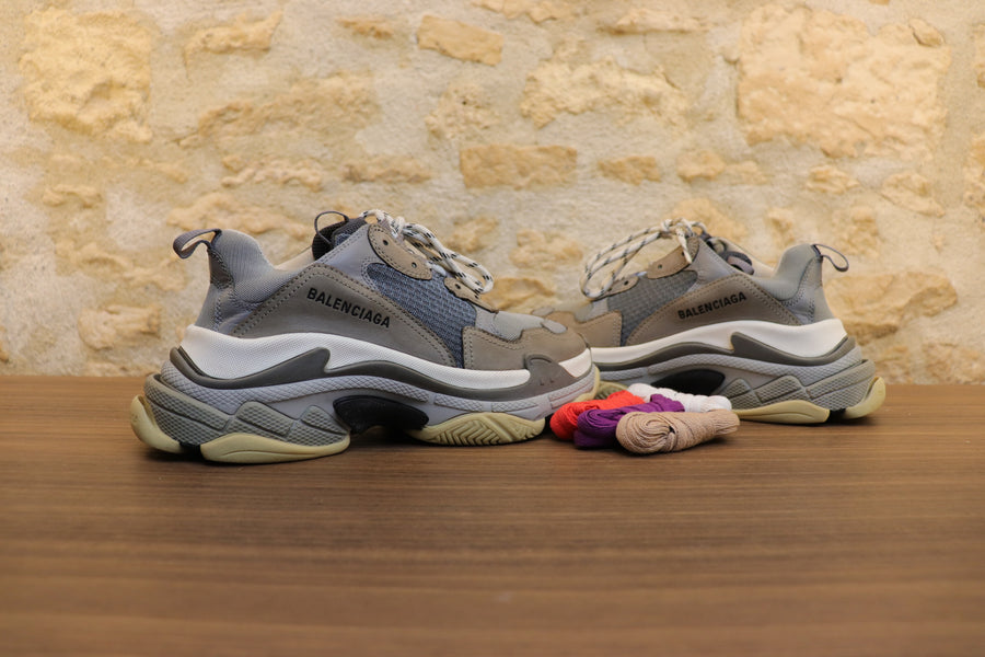 Balenciaga Triple S Gris