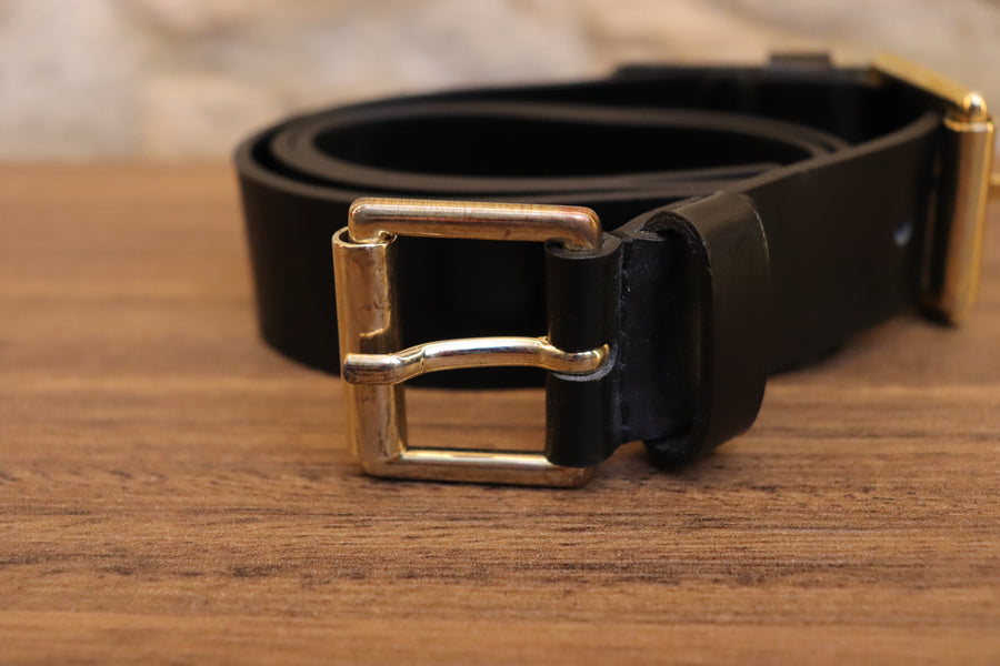 Moschino ceinture fine avec rallonge