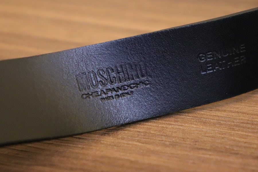 Moschino ceinture fine avec rallonge
