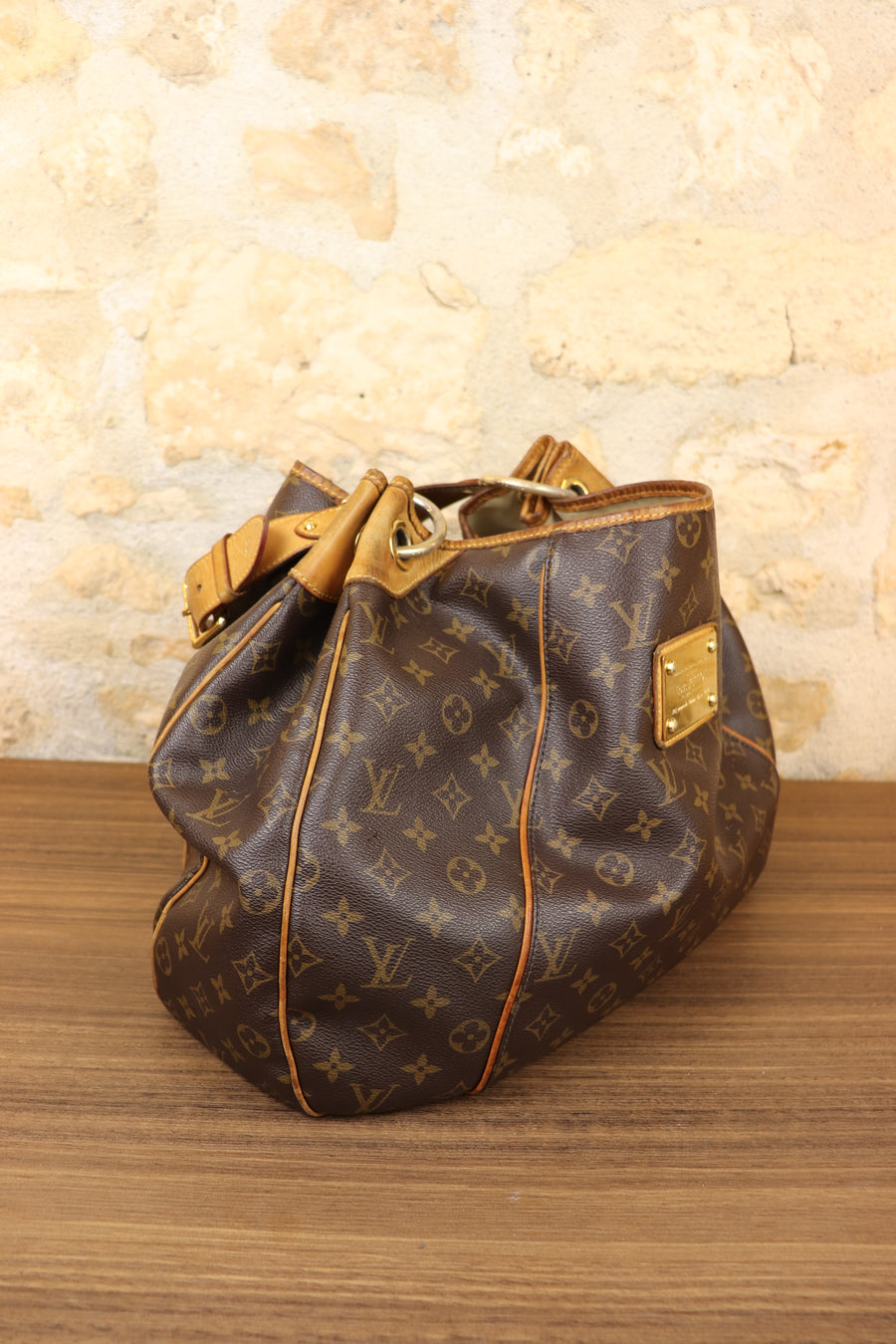 Louis Vuitton Galiera