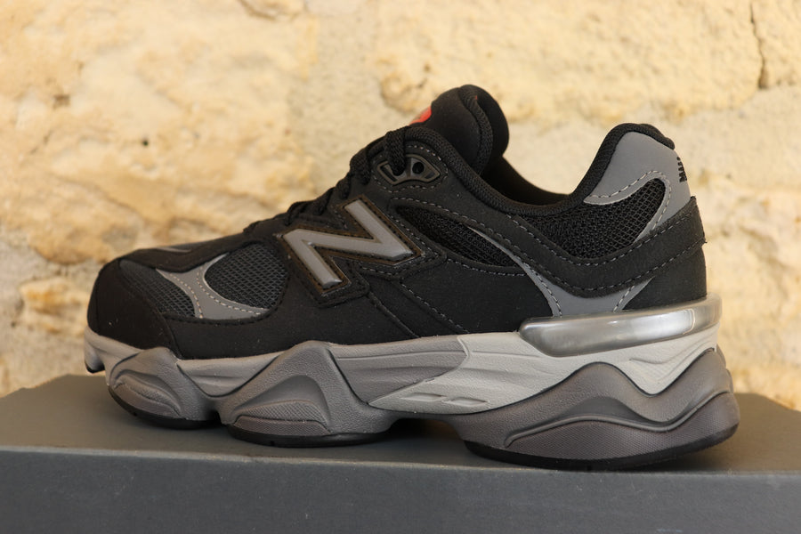 New Balance NB 9060 Black