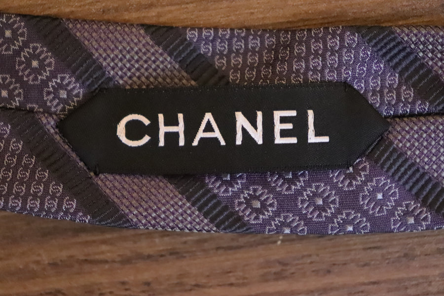 Chanel Cravate Soie Mauve