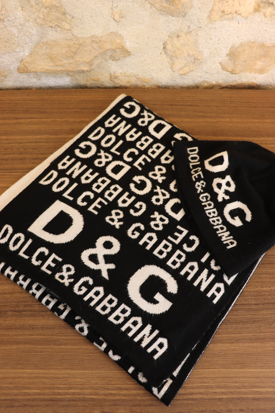 Dolce & Gabbana Kit Bonnet + Echarpe