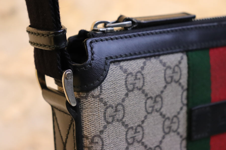 Gucci Sacoche Bandoulière GG Suprême