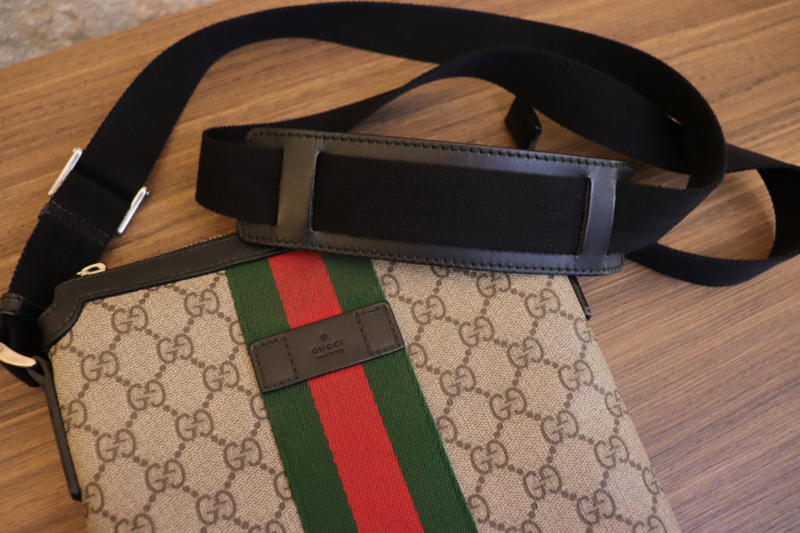 Gucci Sacoche Bandoulière GG Suprême
