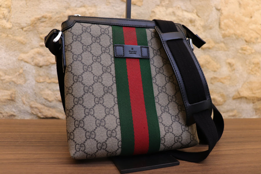 Gucci Sacoche Bandoulière GG Suprême