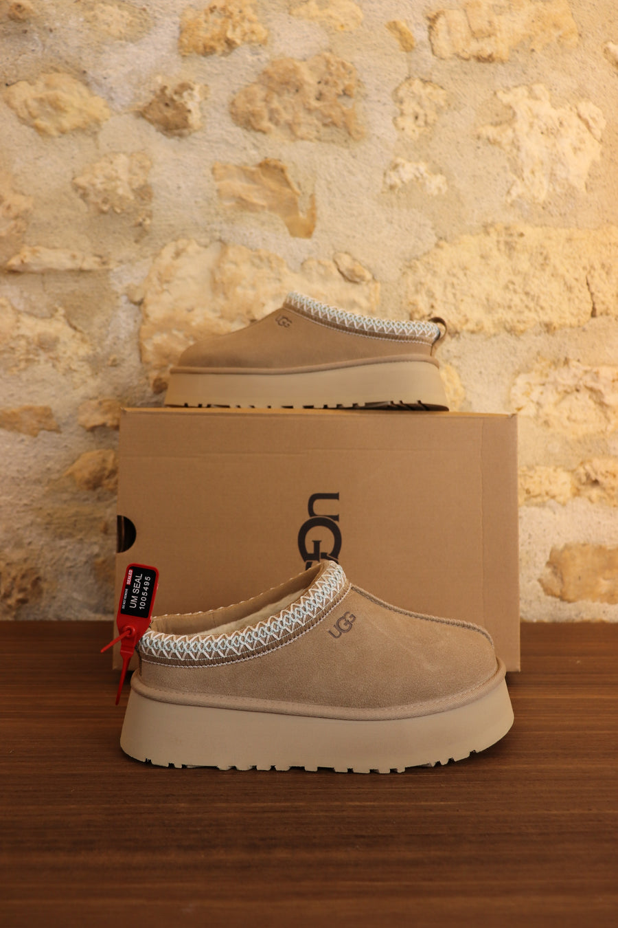 UGG Tazz Sand